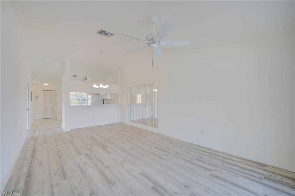 5709 Foxlake Dr 208 Property Photo 17