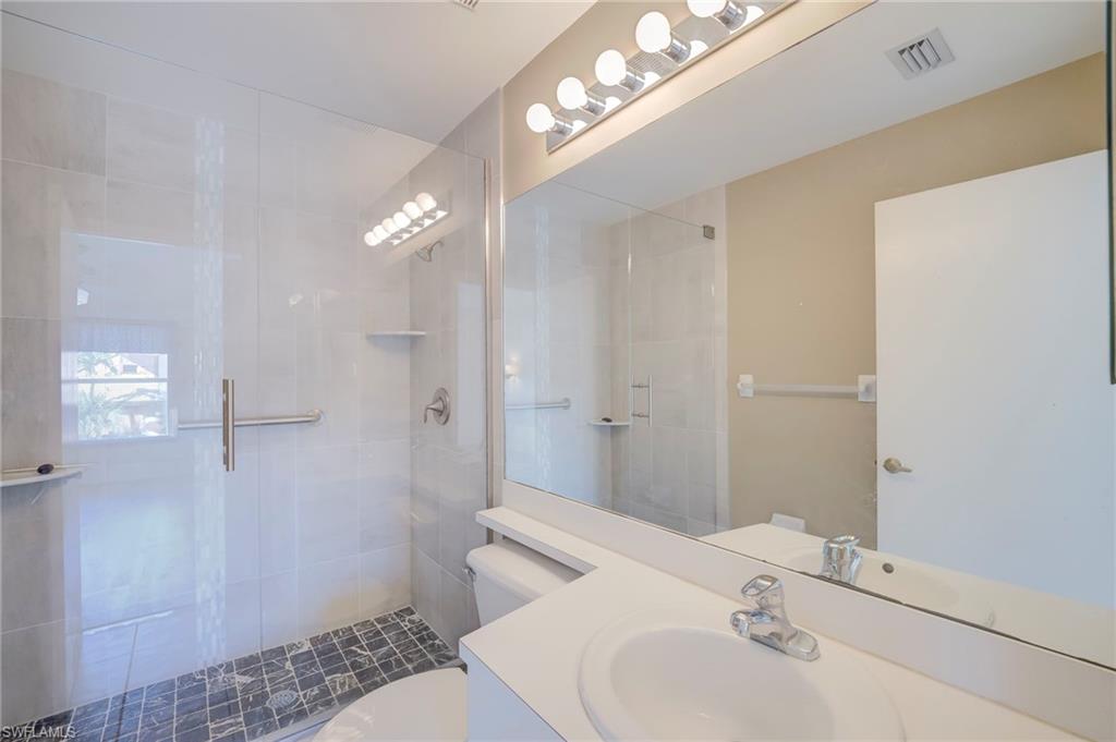5709 Foxlake Dr 208 Property Photo 20