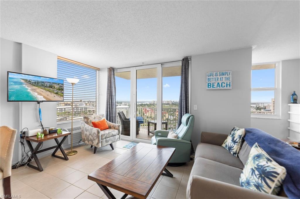 7360 Estero Blvd Ph2 Property Photo 2