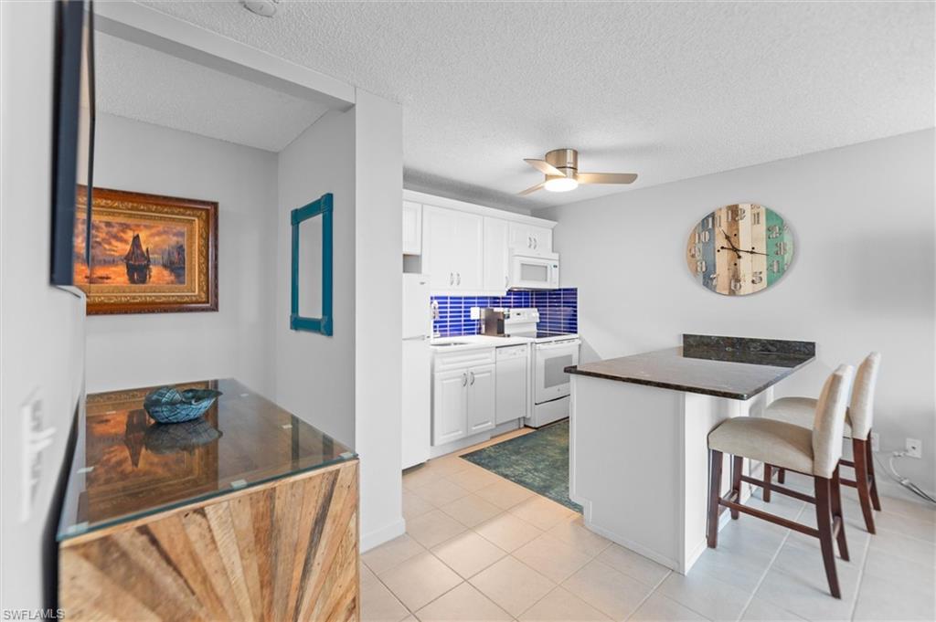 7360 Estero Blvd Ph2 Property Photo 3