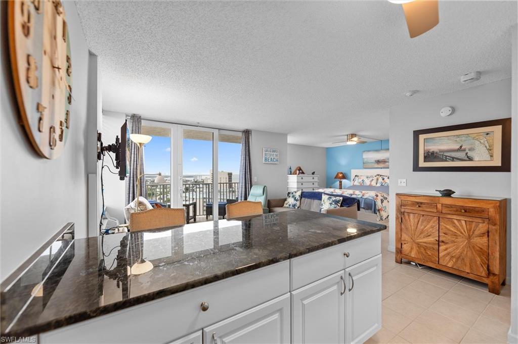 7360 Estero Blvd Ph2 Property Photo 5