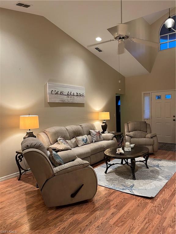 3289 Clubview Dr Property Photo 4