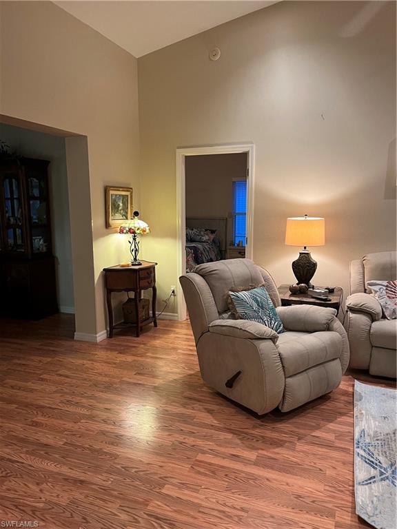 3289 Clubview Dr Property Photo 5