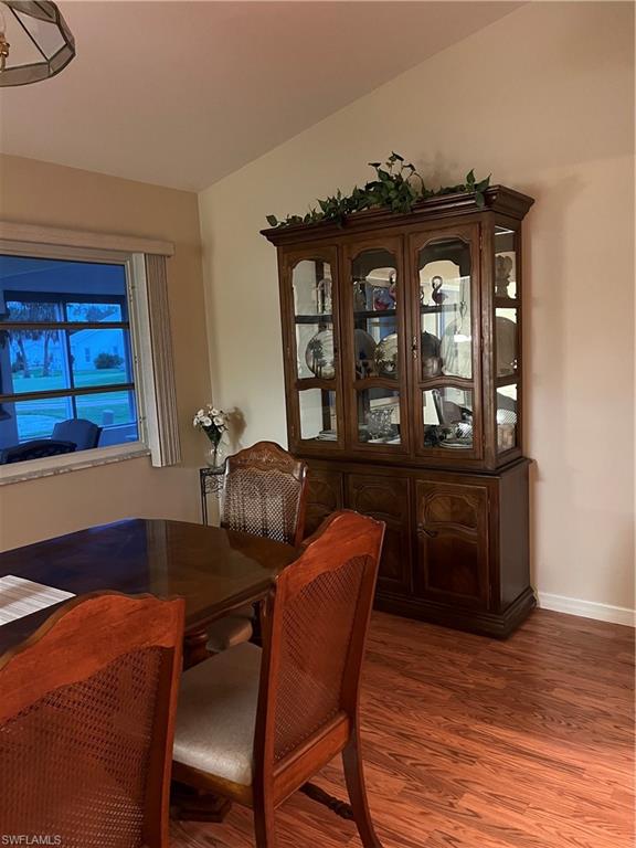3289 Clubview Dr Property Photo 20