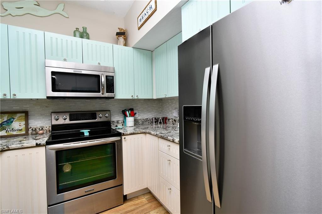 15655 Ocean Walk Cir 103 Property Photo 4