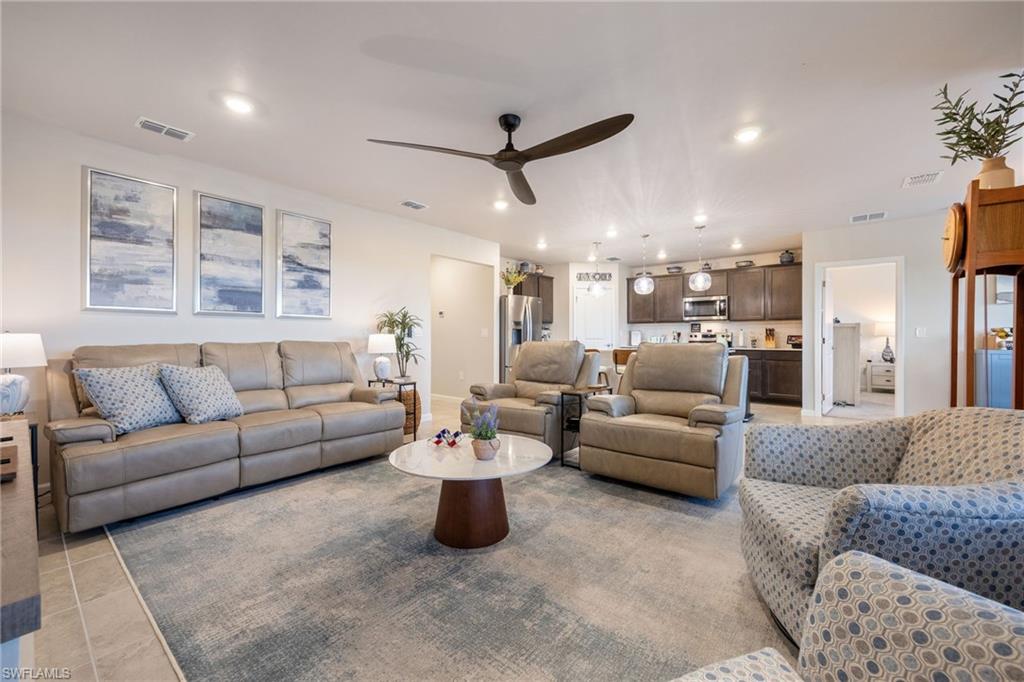 1243 Caloosa Cove Dr Property Photo 8