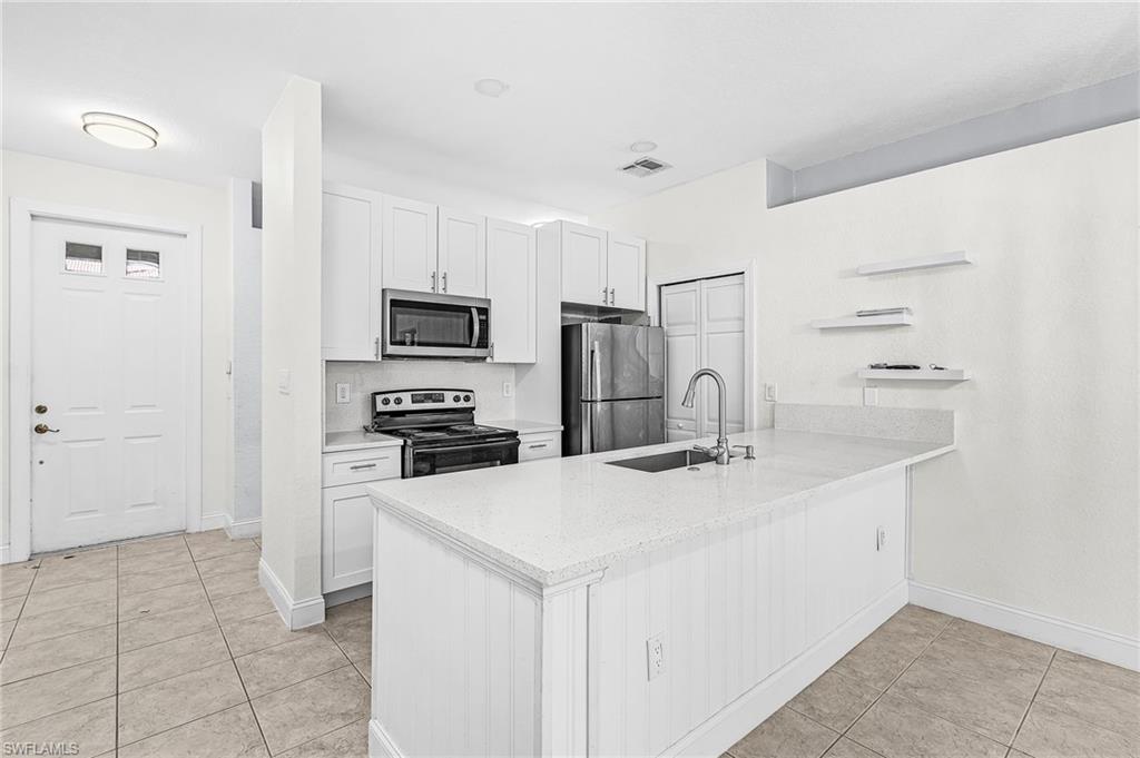 7542 Bristol Cir Property Photo 4