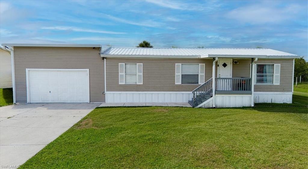 1537 Jerdik Dr Property Photo 4