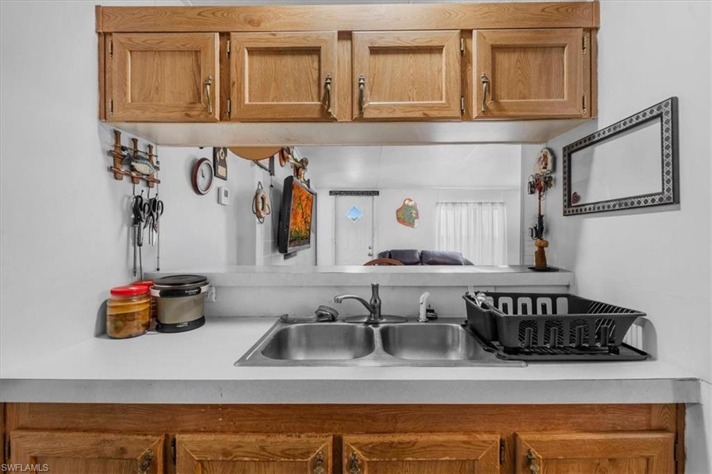1537 Jerdik Dr Property Photo 11