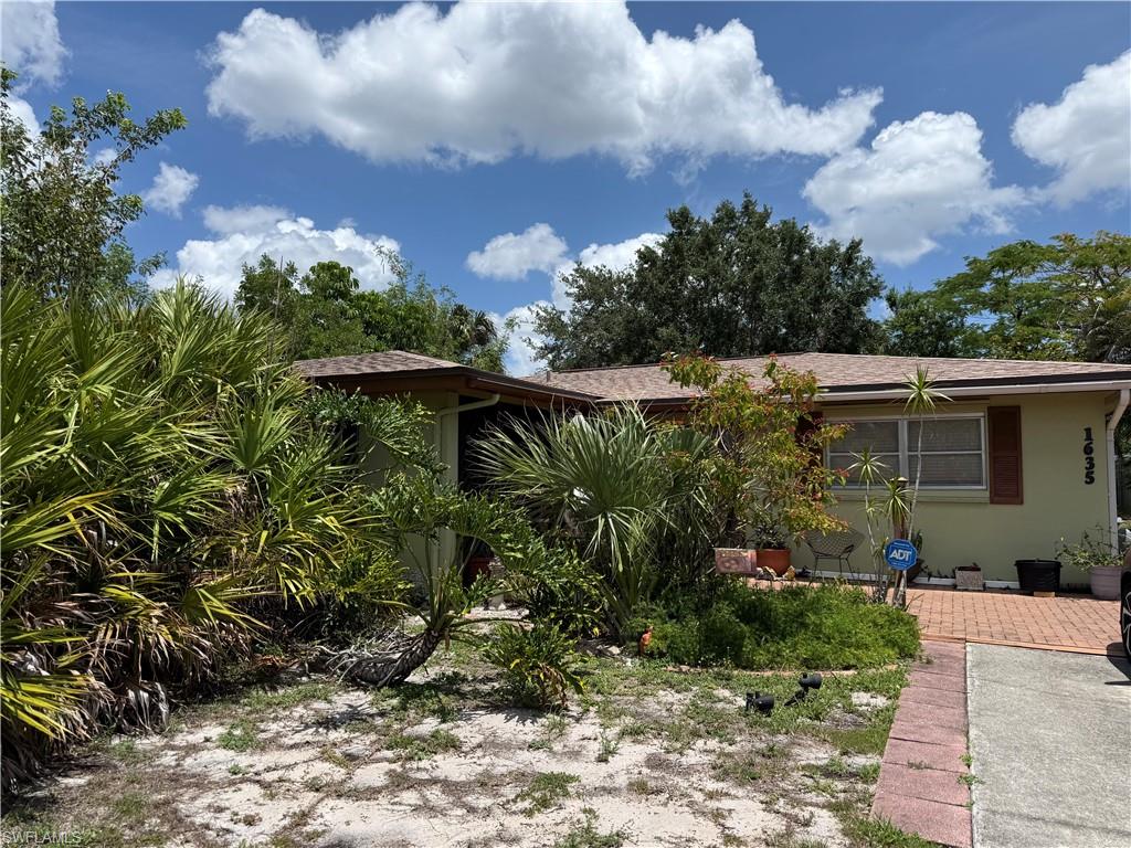 1635 Kensington CT Property Photo 1