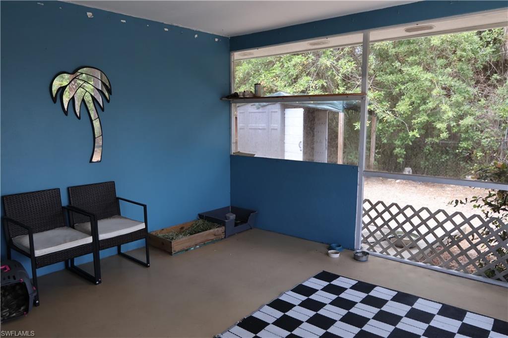 602 James Ave Property Photo 36