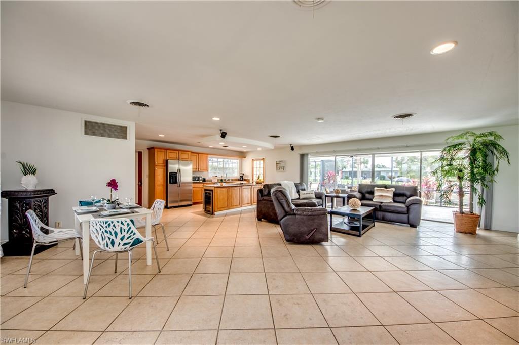 5359 Majestic Ct Property Photo 4