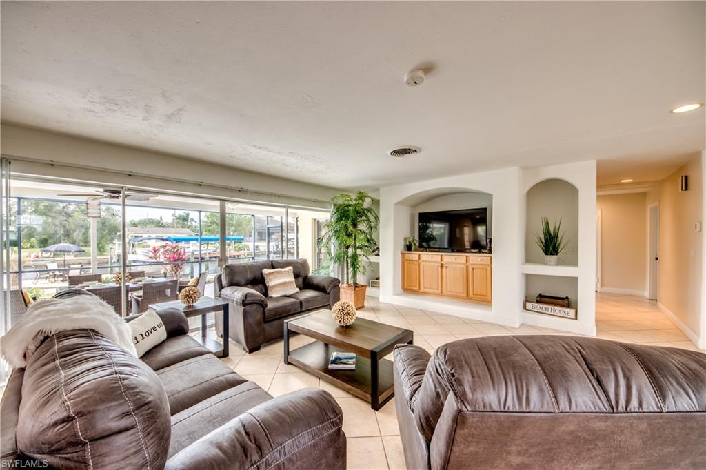5359 Majestic Ct Property Photo 9