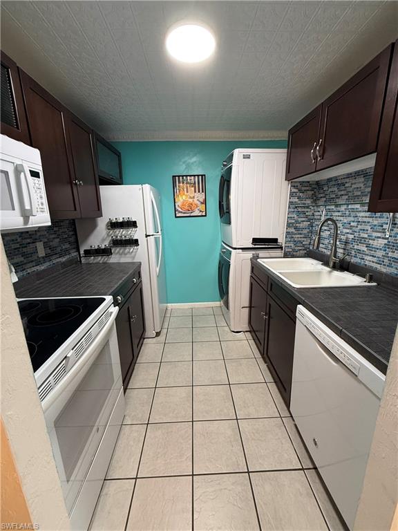 431 Van Buren St C7 Property Photo 9