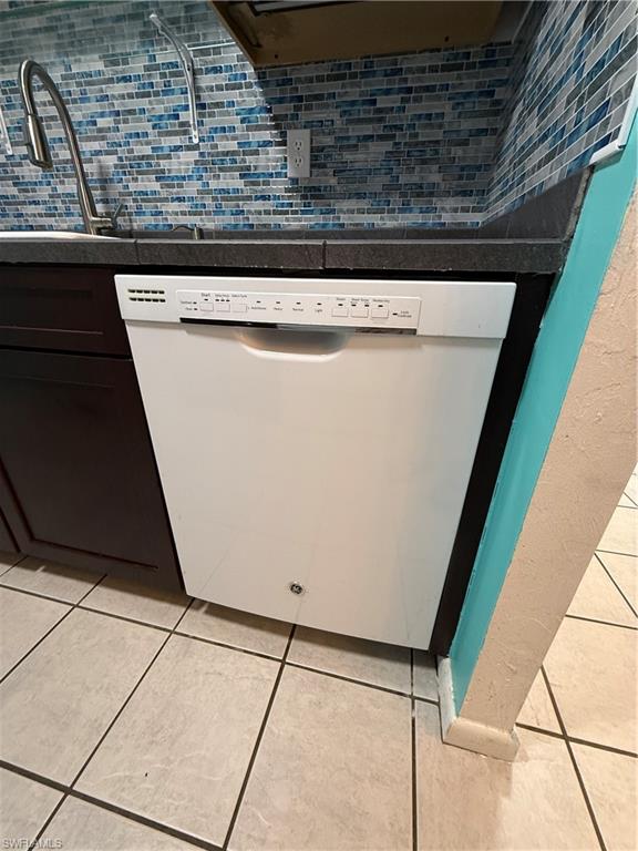 431 Van Buren St C7 Property Photo 12