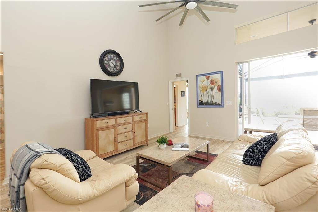 9227 Independence Way Property Photo 6