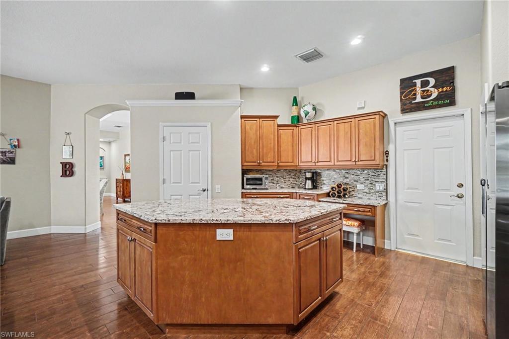 15220 Blackhawk Dr Property Photo 9