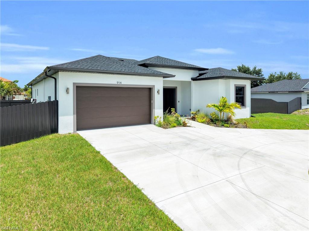 914 Chiquita Blvd N Property Photo 3