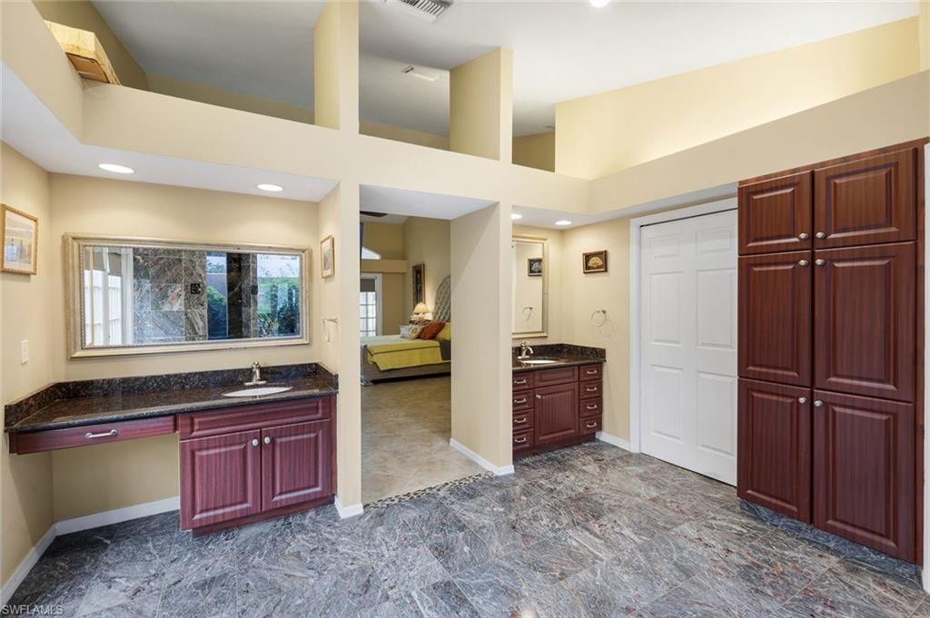 16861 Fox Den Property Photo 26