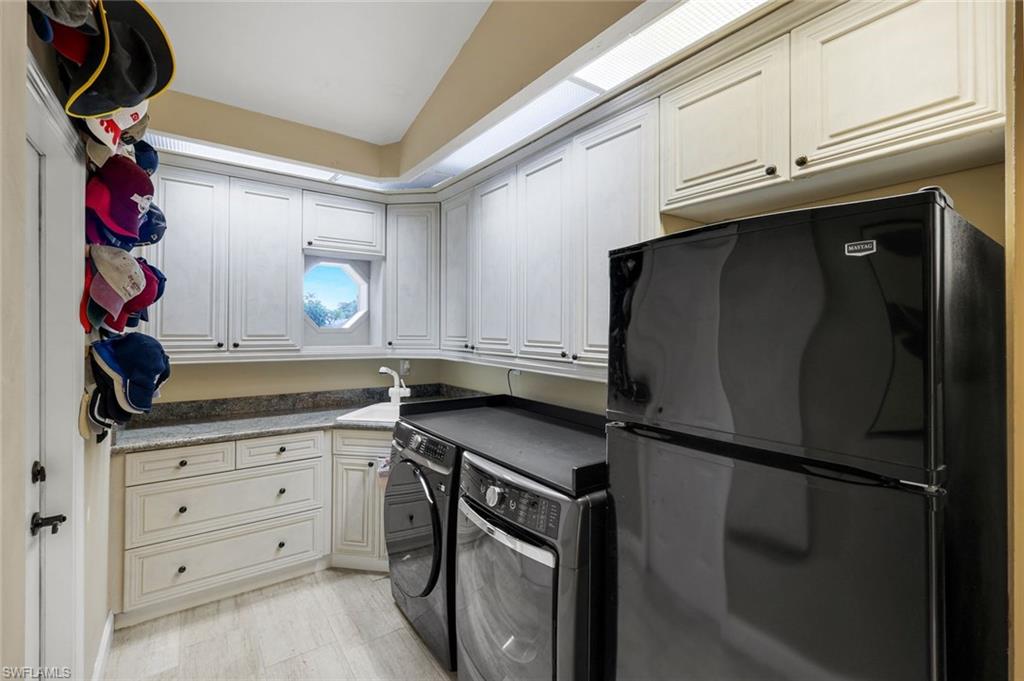 16861 Fox Den Property Photo 34