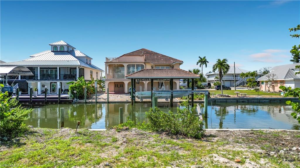 200 Curlew St Property Photo 15