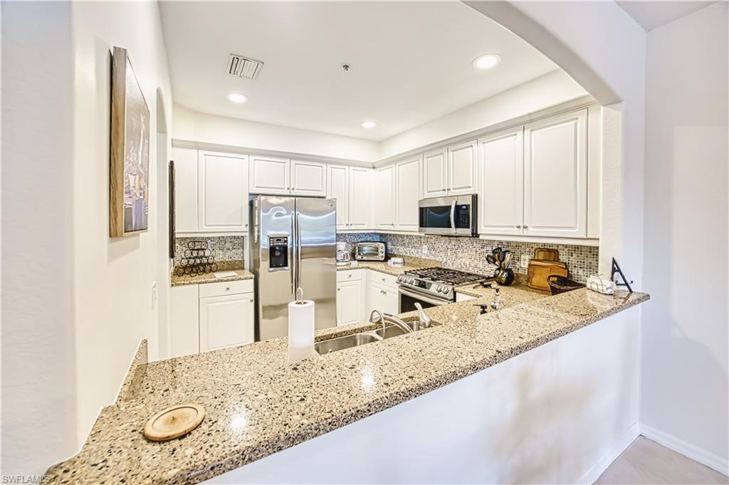 3111 Cottonwood Bend 1704 Property Photo 3