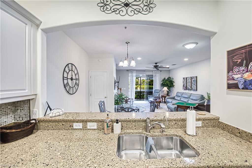 3111 Cottonwood Bend 1704 Property Photo 5