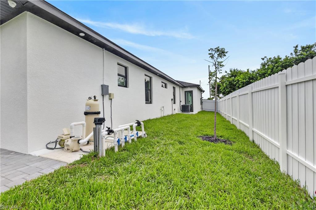330 Sw 26th Pl Property Photo 36
