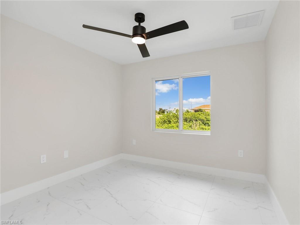 362/364 Petite Ave Property Photo 42