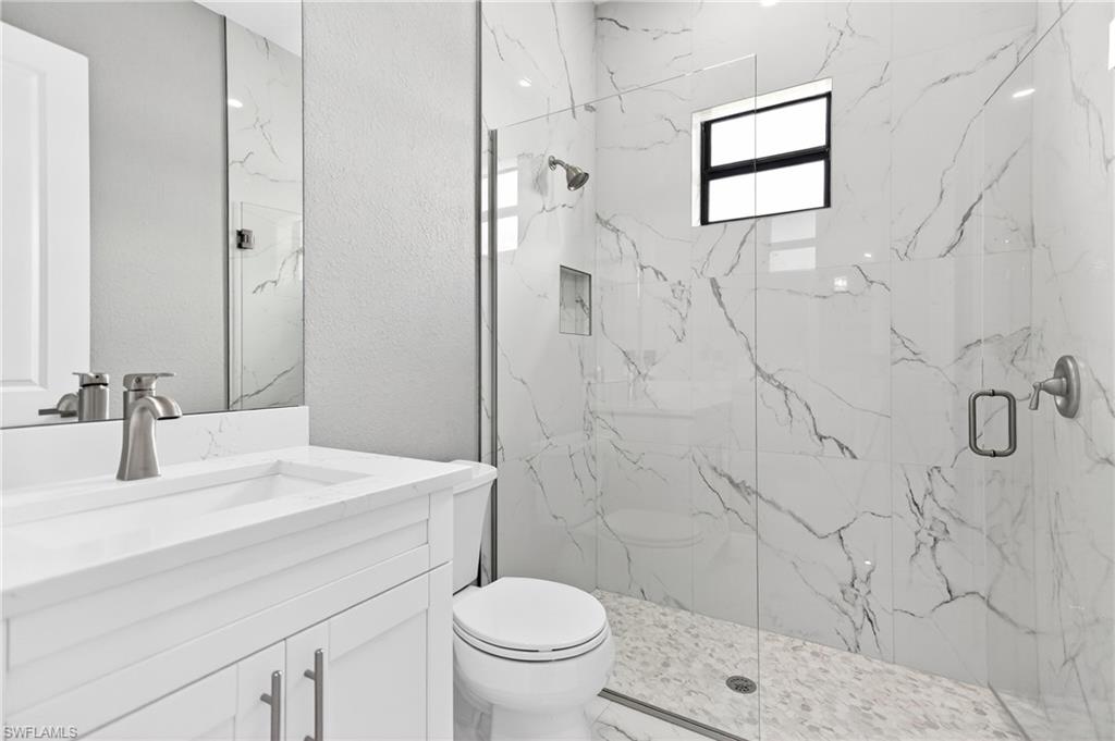 1114 Bari St E Property Photo 29