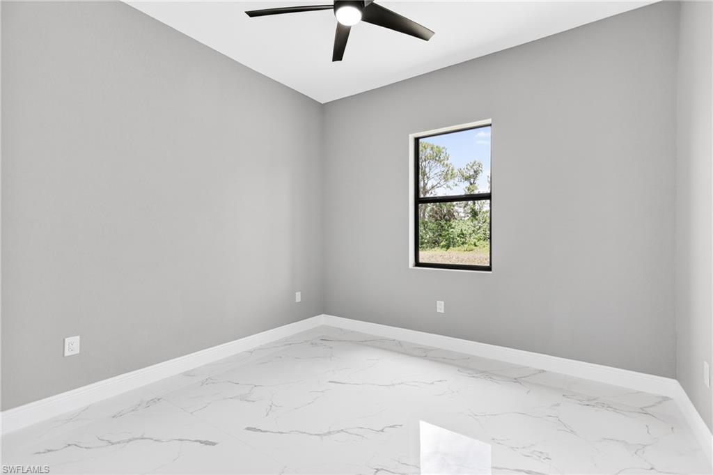1114 Bari St E Property Photo 30
