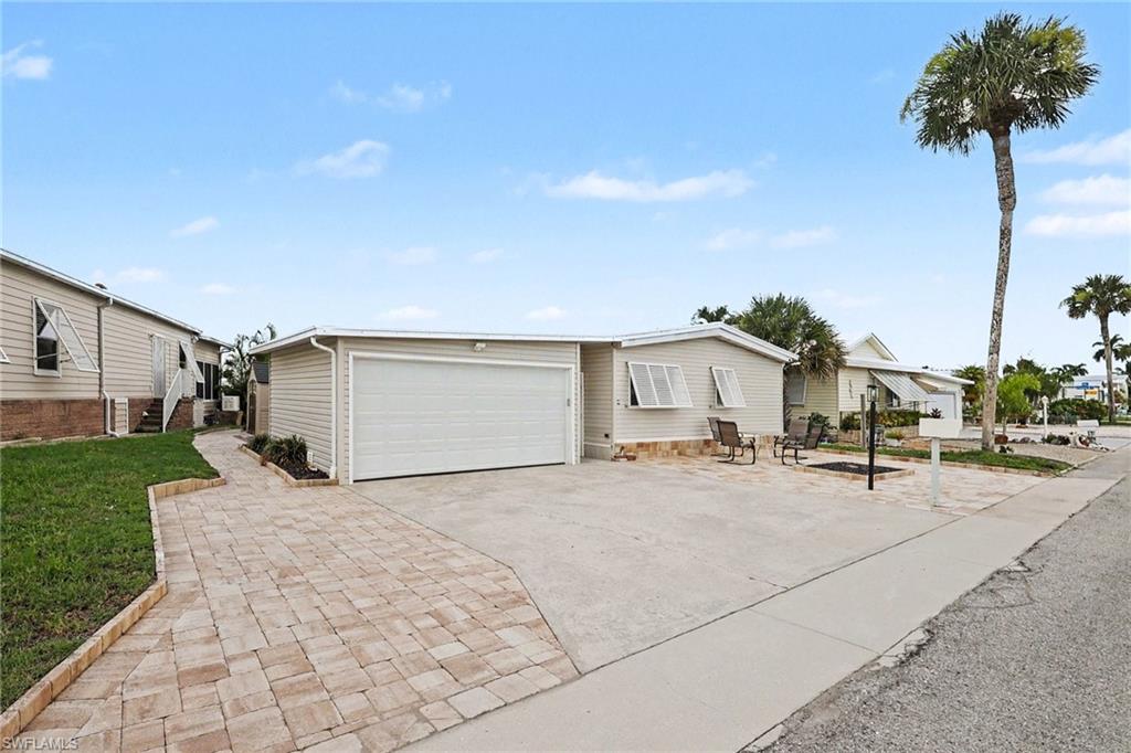 11181 Azalea Ln Property Photo 2