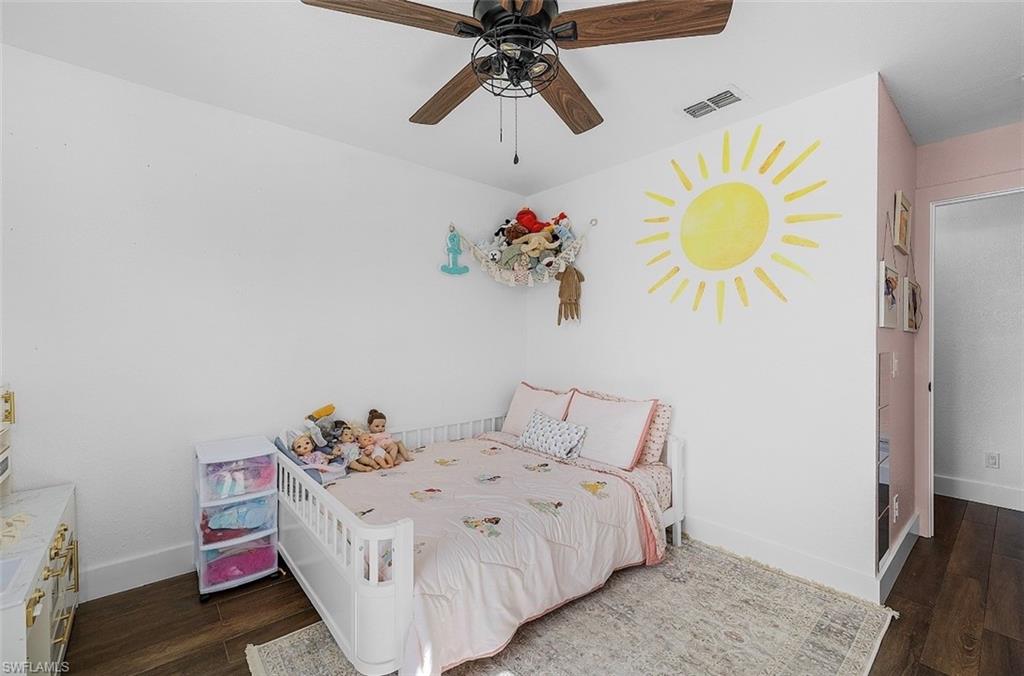 2551 Tamarind St Property Photo 10