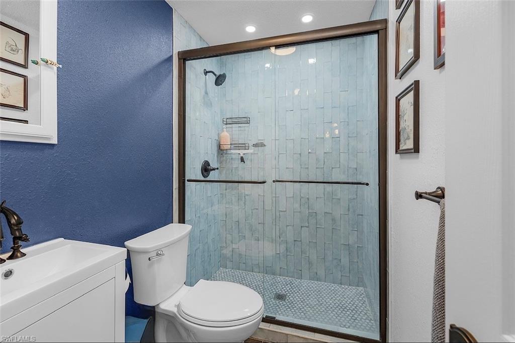 2551 Tamarind St Property Photo 11