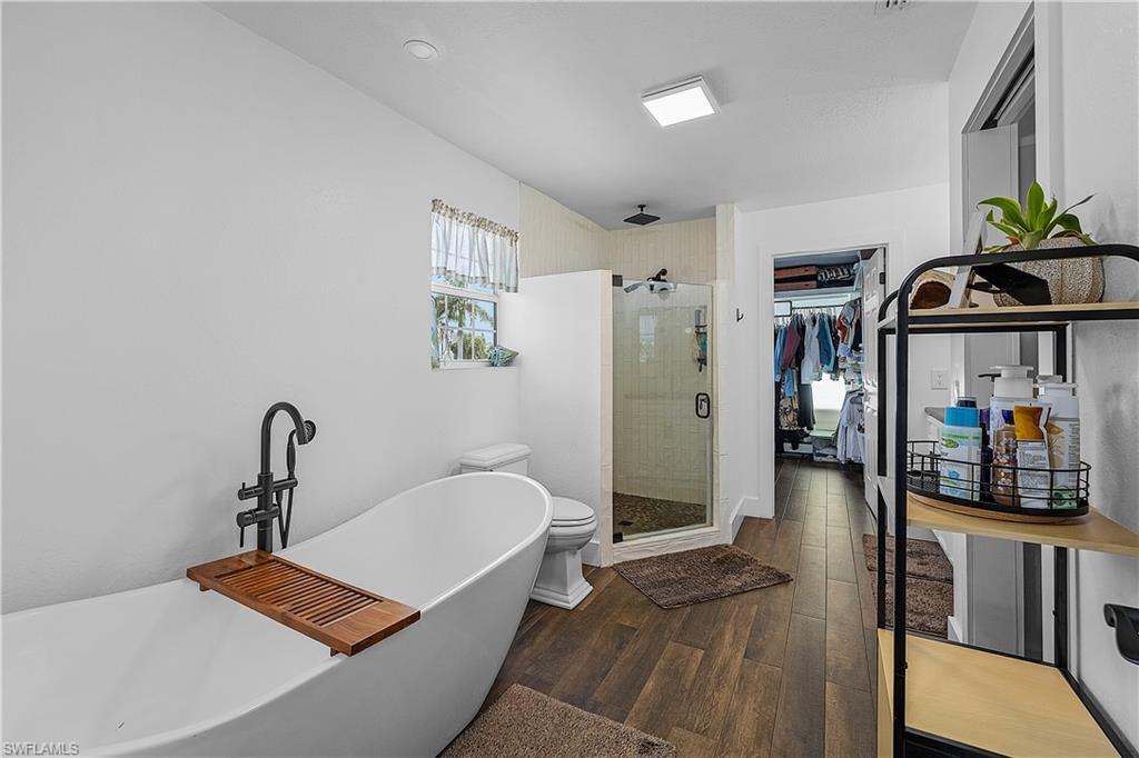 2551 Tamarind St Property Photo 14
