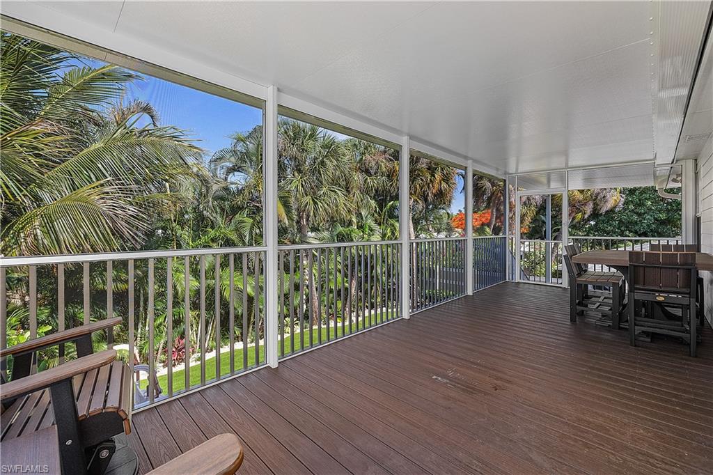 2551 Tamarind St Property Photo 27