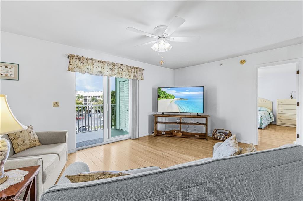 4591 Bay Beach Ln 393 Property Photo 2