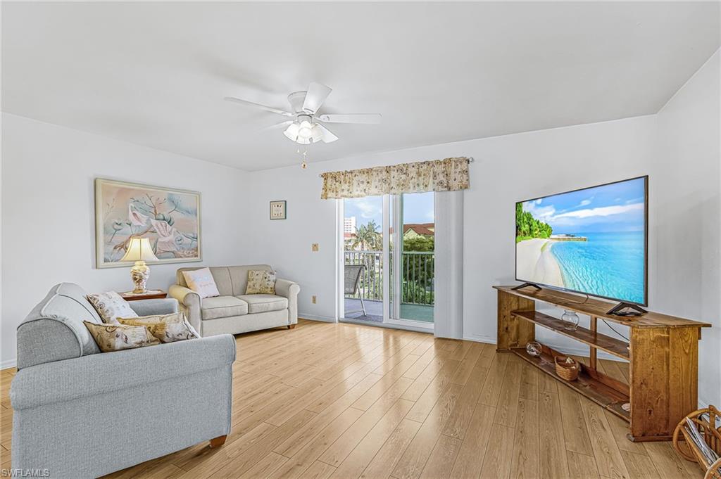 4591 Bay Beach Ln 393 Property Photo 3