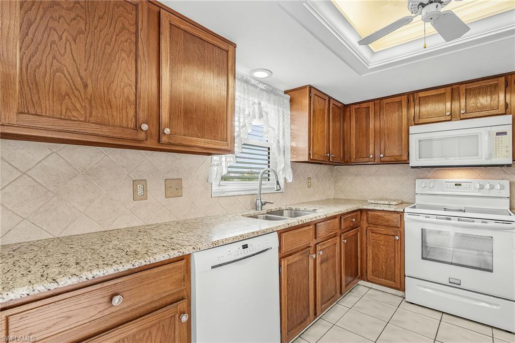 4591 Bay Beach Ln 393 Property Photo 6