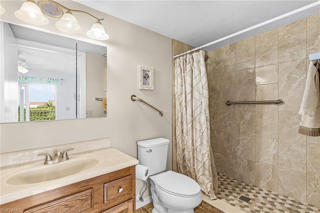 4591 Bay Beach Ln 393 Property Photo 10