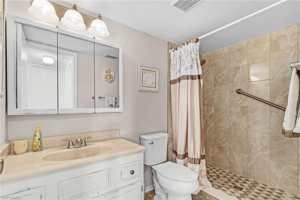 4591 Bay Beach Ln 393 Property Photo 12