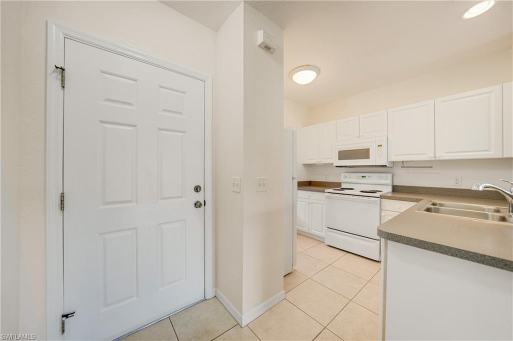 2061 Willow Hammock Cir 105 Property Photo 7