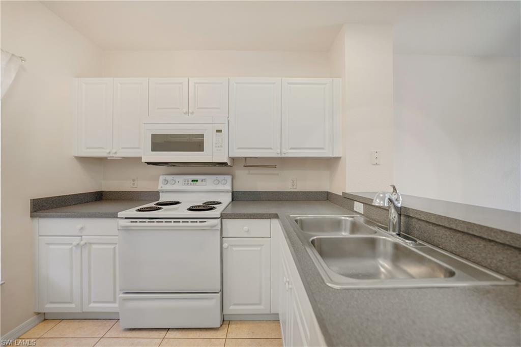 2061 Willow Hammock Cir 105 Property Photo 8