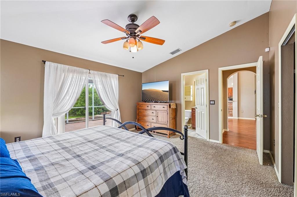 437 Raymer St Property Photo 16