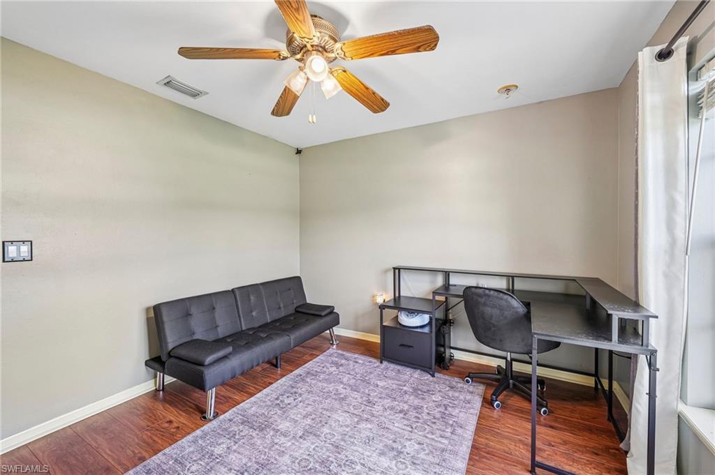 437 Raymer St Property Photo 22