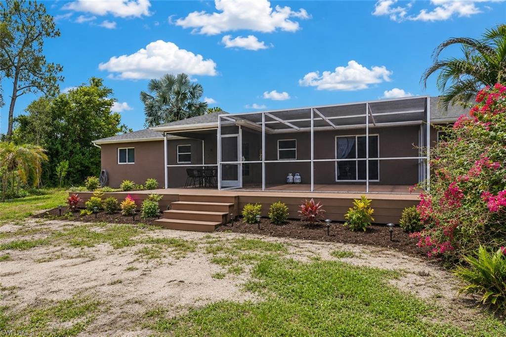 437 Raymer St Property Photo 30