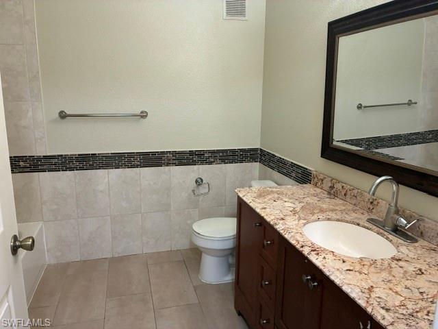 11571 Villa Grand 617 Property Photo 16