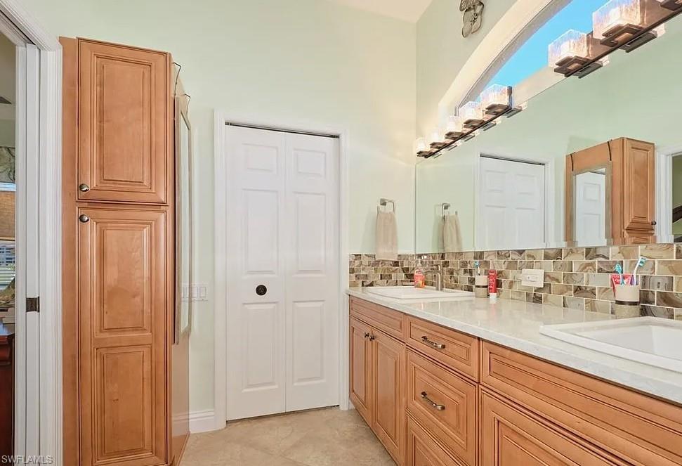 16320 Willowcrest Way Property Photo 22