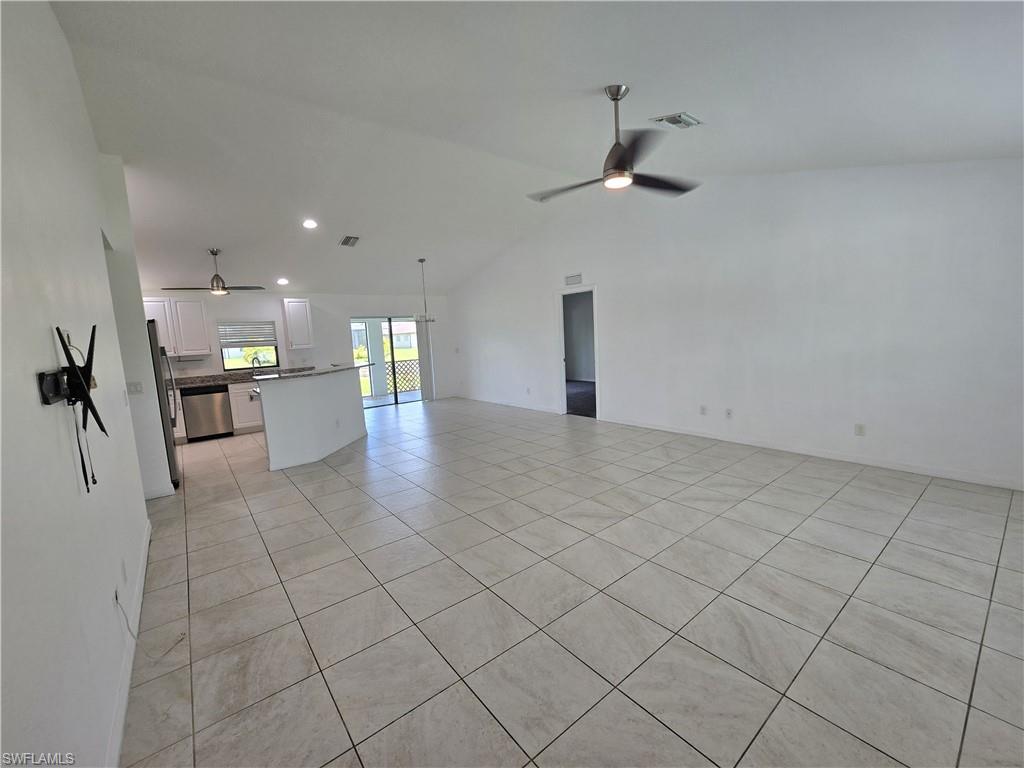 329 Sw 21st Ln Property Photo 5