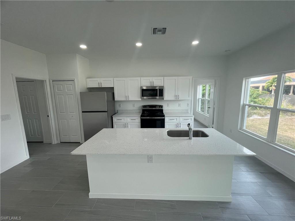 707 Puccini Ave S Property Photo 12